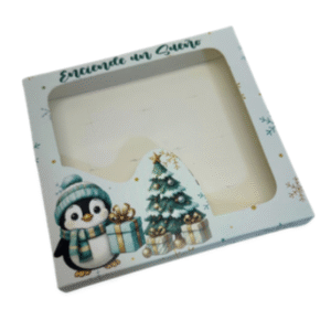 Caja en carton cartulina con ventana en acetato 15x15.5x1.7